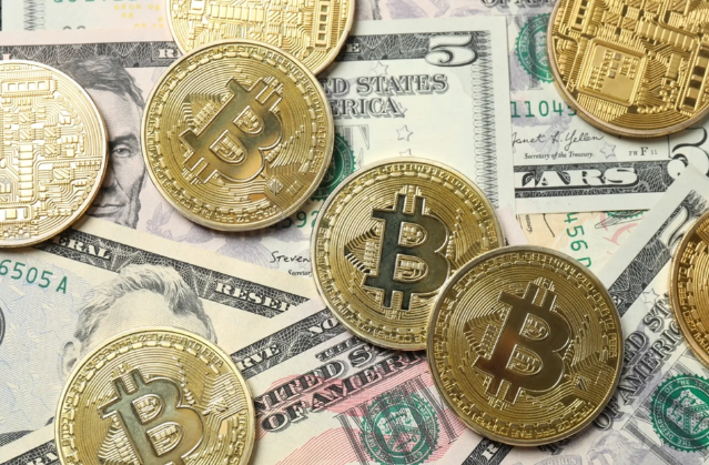 比特币 (BTC) 暂时放弃 $116，000水平
